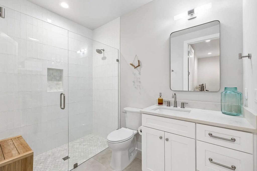 23 of 33 - 39 W Captain Fritz Way, Freeport, FL