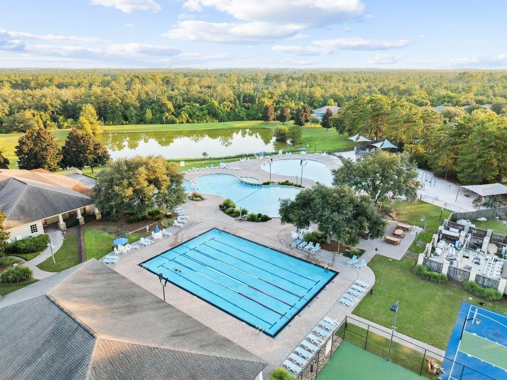 32 of 33 - 39 W Captain Fritz Way, Freeport, FL