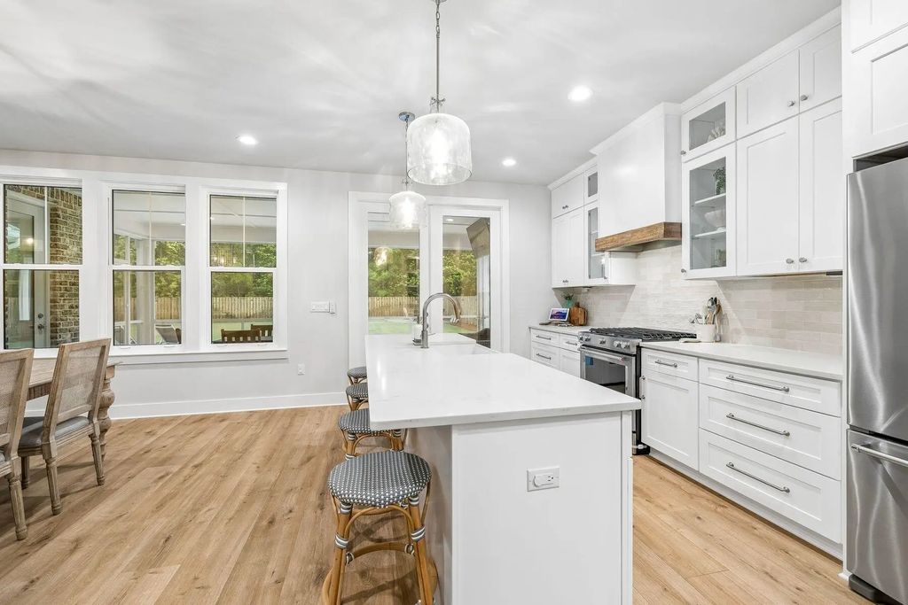 8 of 33 - 39 W Captain Fritz Way, Freeport, FL