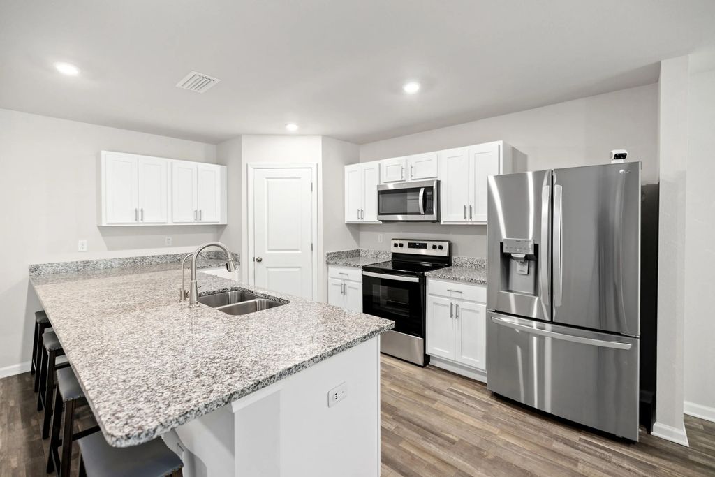 7 of 34 - 460 Riverwalk Circle, Freeport, FL