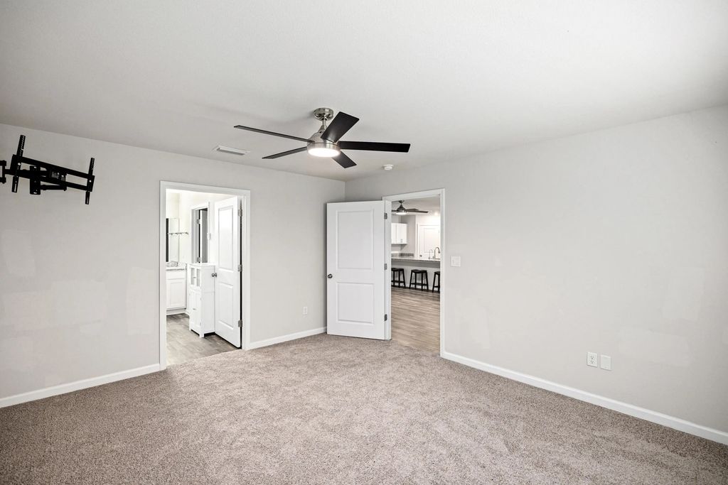 9 of 34 - 460 Riverwalk Circle, Freeport, FL