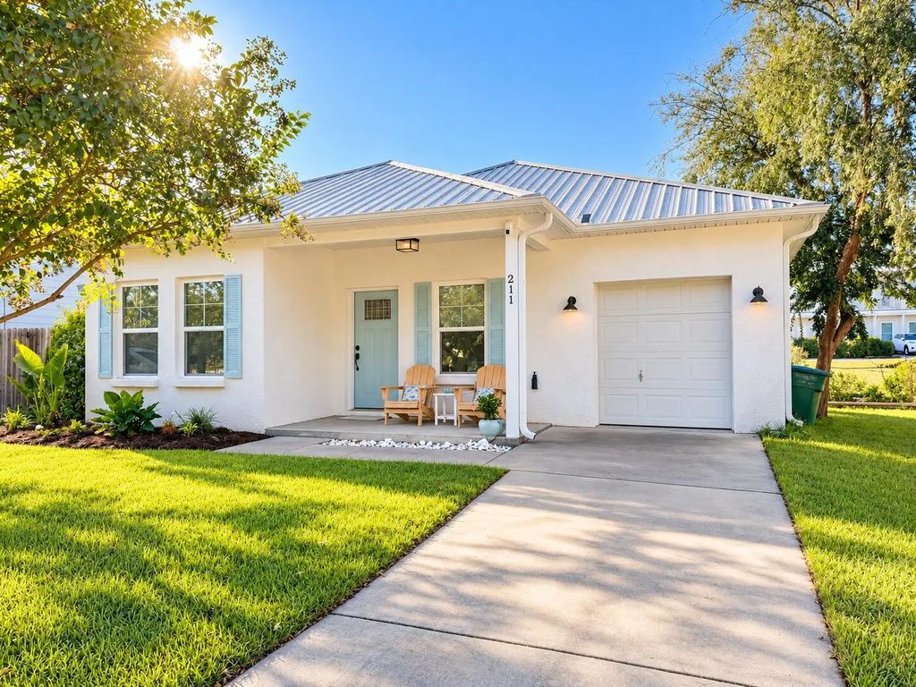 211 El Prado Place, Panama City Beach