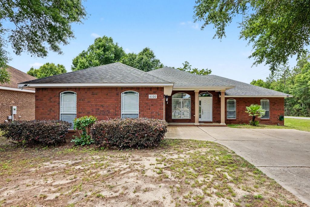 6100 Dragonfly Way, Crestview