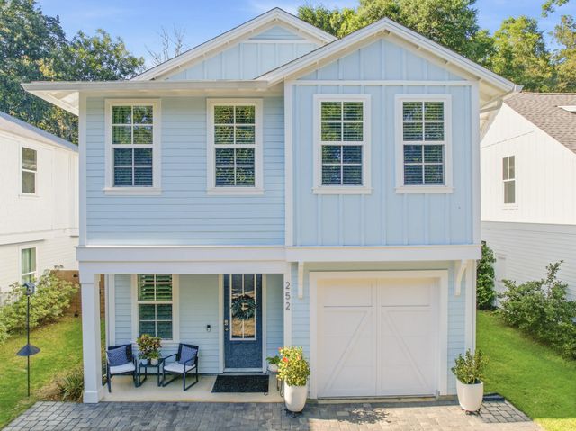 Photo of Listing #1003880