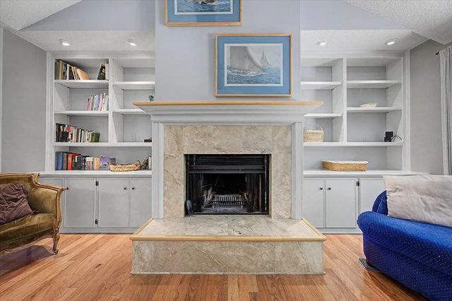 Photo of Listing #1003795