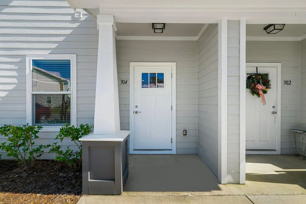 2 of 28 - 338 Date Palm Lane Horizon, Freeport, FL