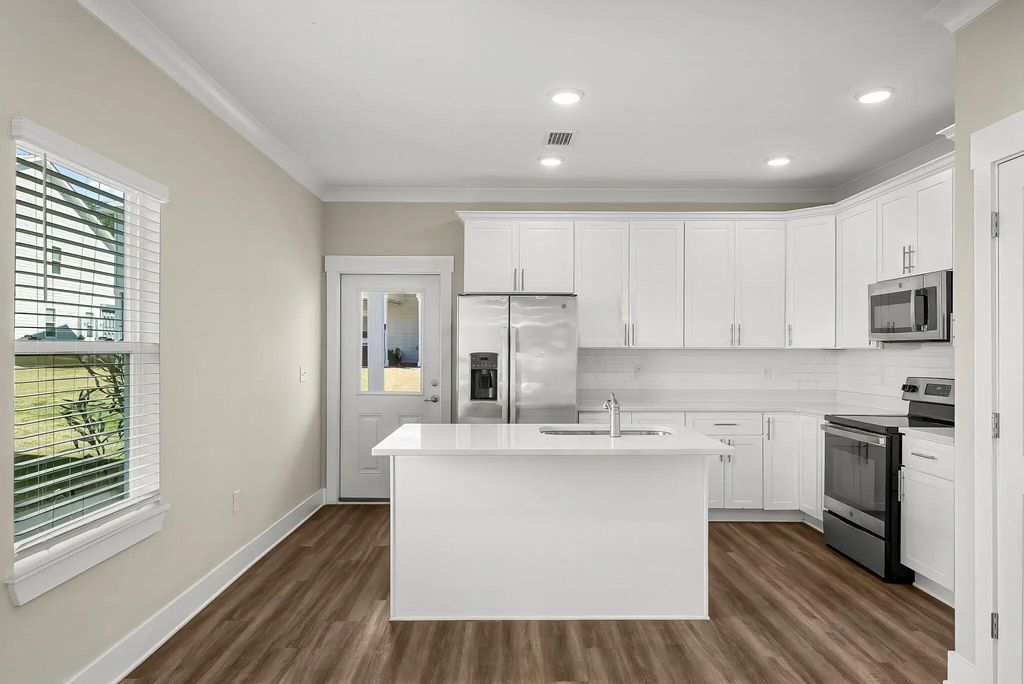8 of 28 - 338 Date Palm Lane Horizon, Freeport, FL