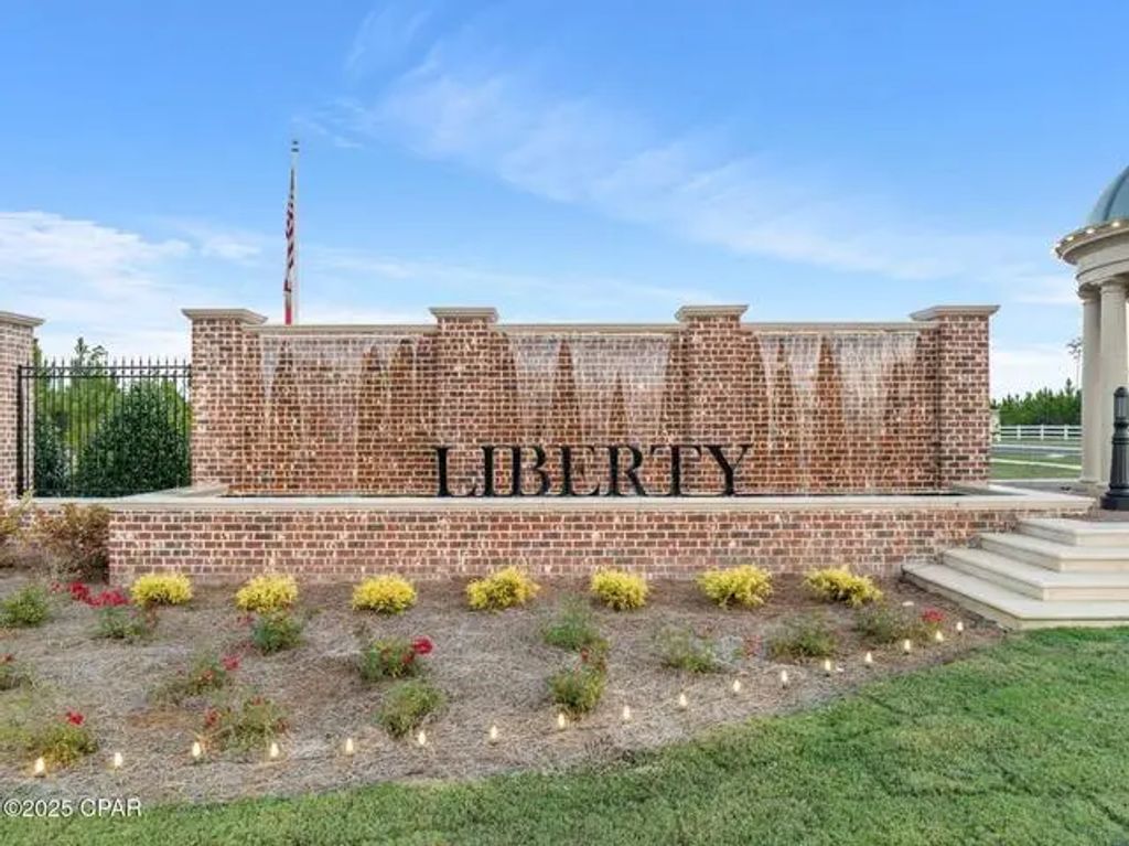7358 Charles Loring Jr Road, Panama City