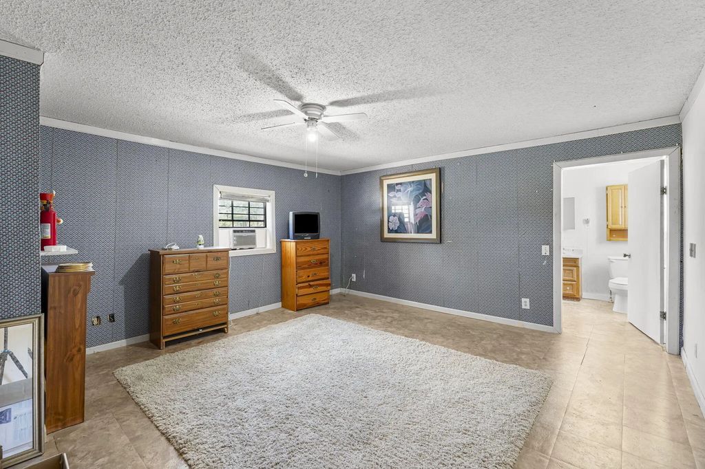 25 of 41 - 46 Veterans Lane, Freeport, FL