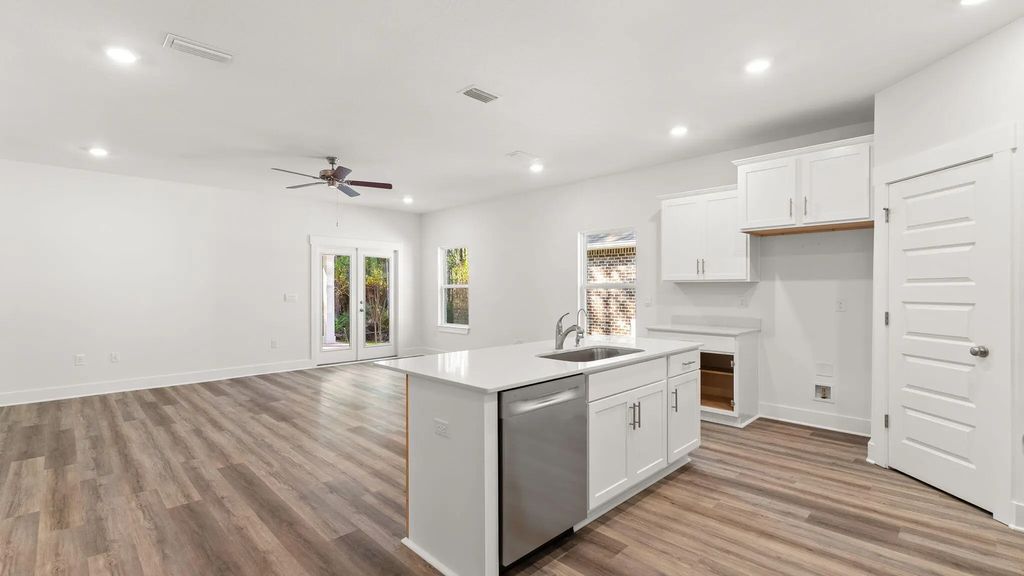5 of 30 - 150 E Gray Owl Drive, Freeport, FL
