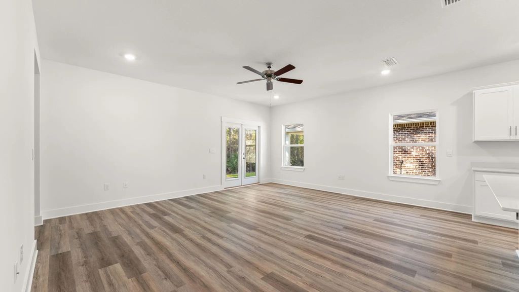 9 of 30 - 150 E Gray Owl Drive, Freeport, FL