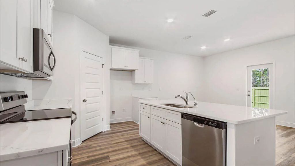 5 of 36 - 140 E Gray Owl Drive, Freeport, FL