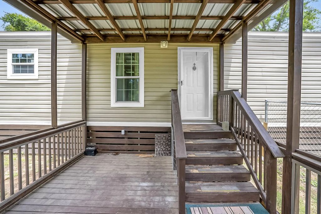 35 of 52 - 217 Palmetto Avenue, Freeport, FL