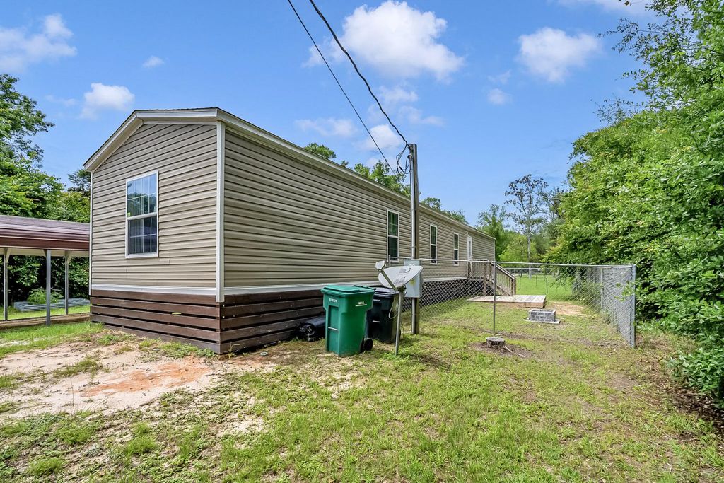 39 of 52 - 217 Palmetto Avenue, Freeport, FL