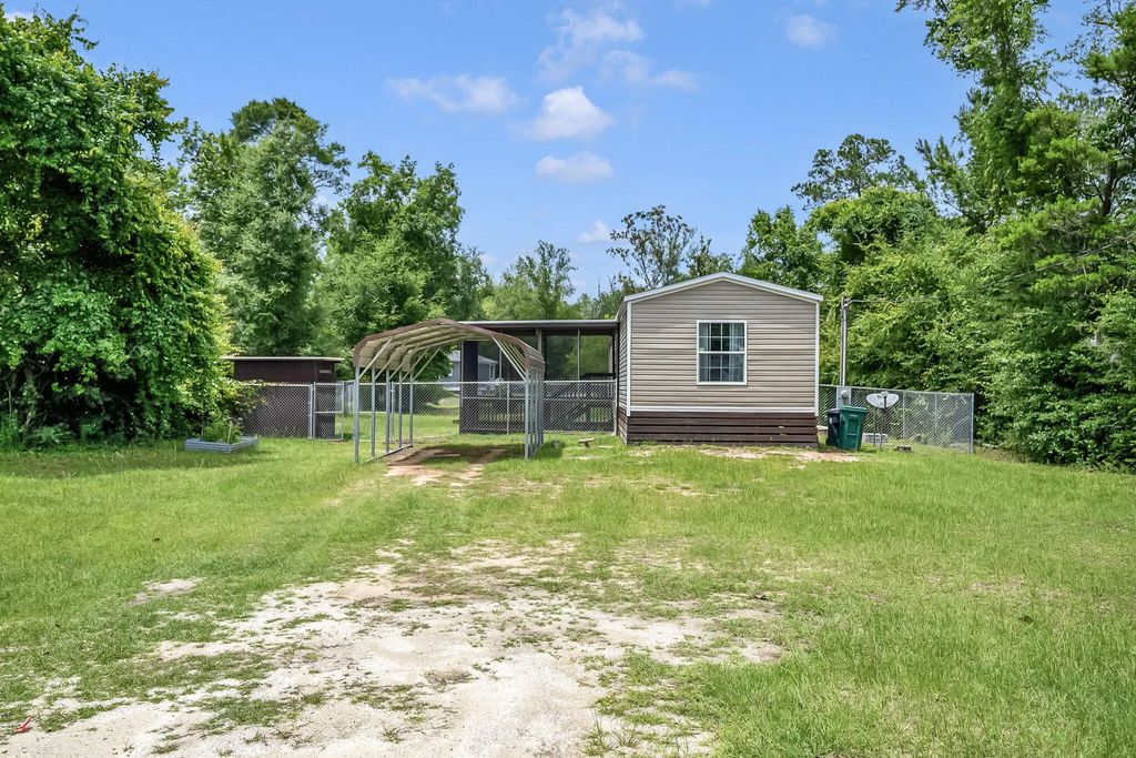41 of 52 - 217 Palmetto Avenue, Freeport, FL
