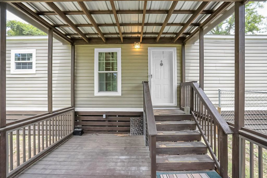 5 of 52 - 217 Palmetto Avenue, Freeport, FL