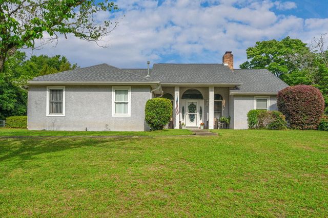 114 Oakcrest Drive, Crestview