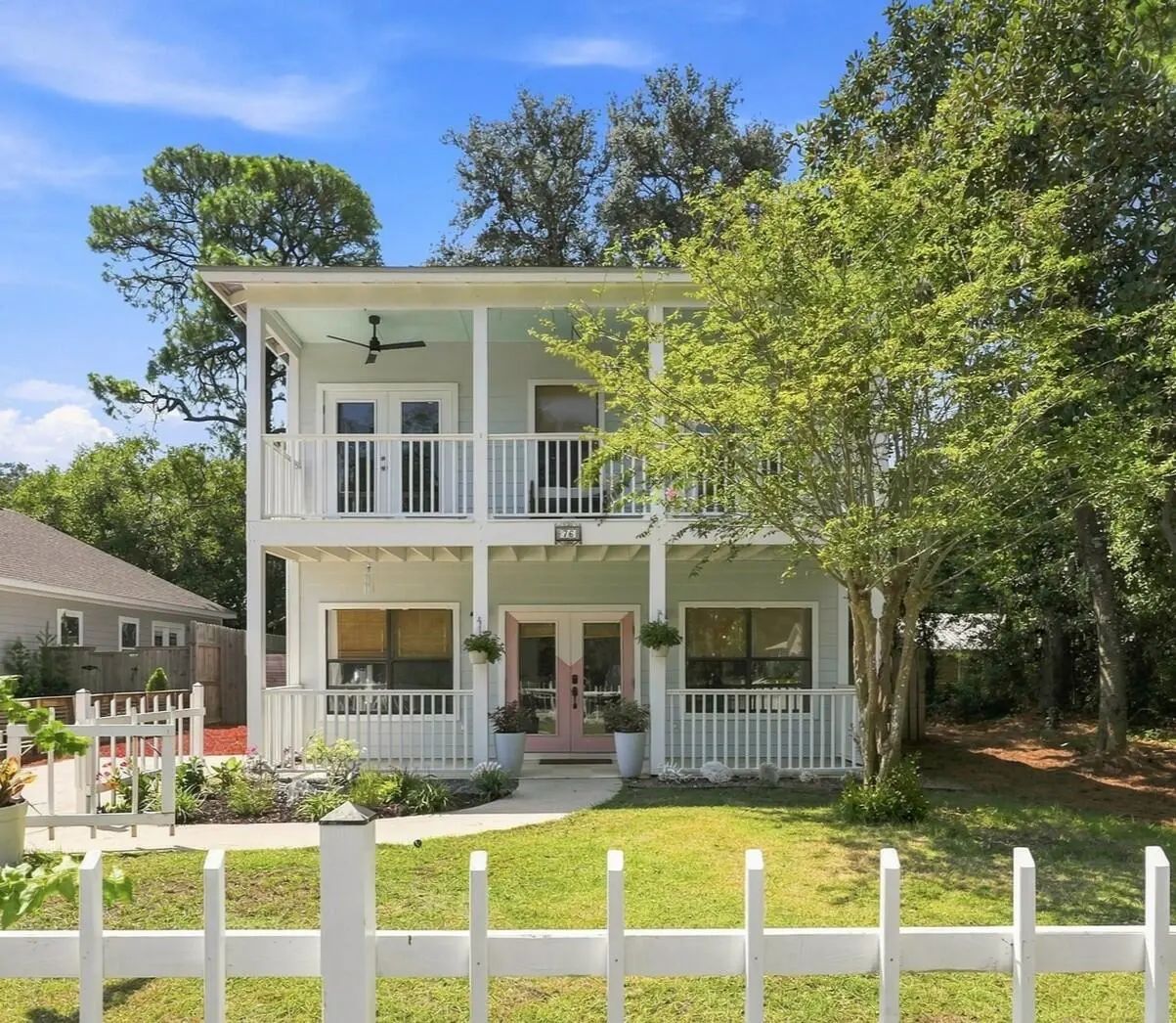 Photo of Listing #1010757