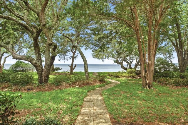 Photo of Listing #1004123