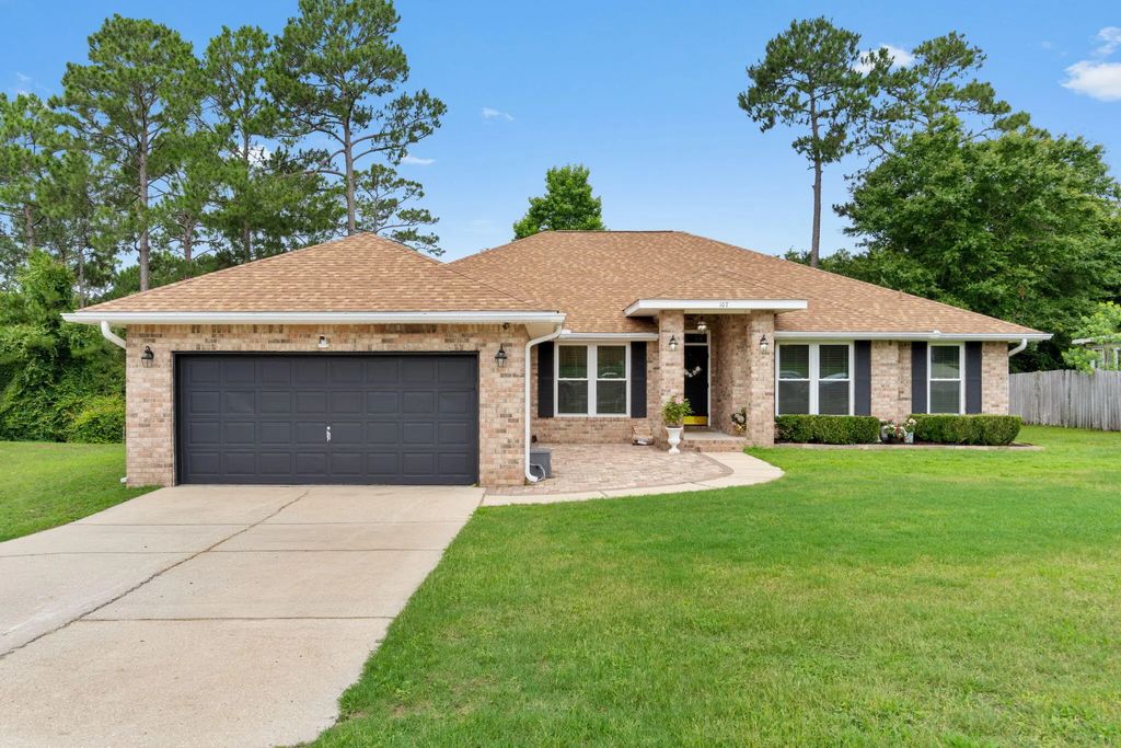 107 Strike Eagle Drive, Crestview