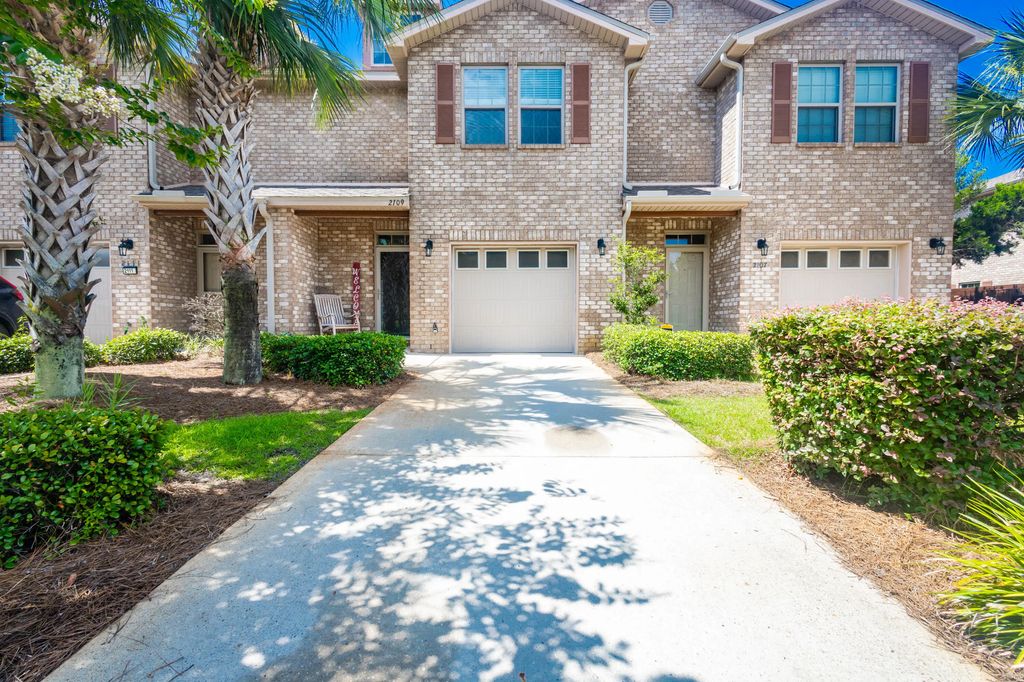 2109 Wilsons Plover Circle, Navarre
