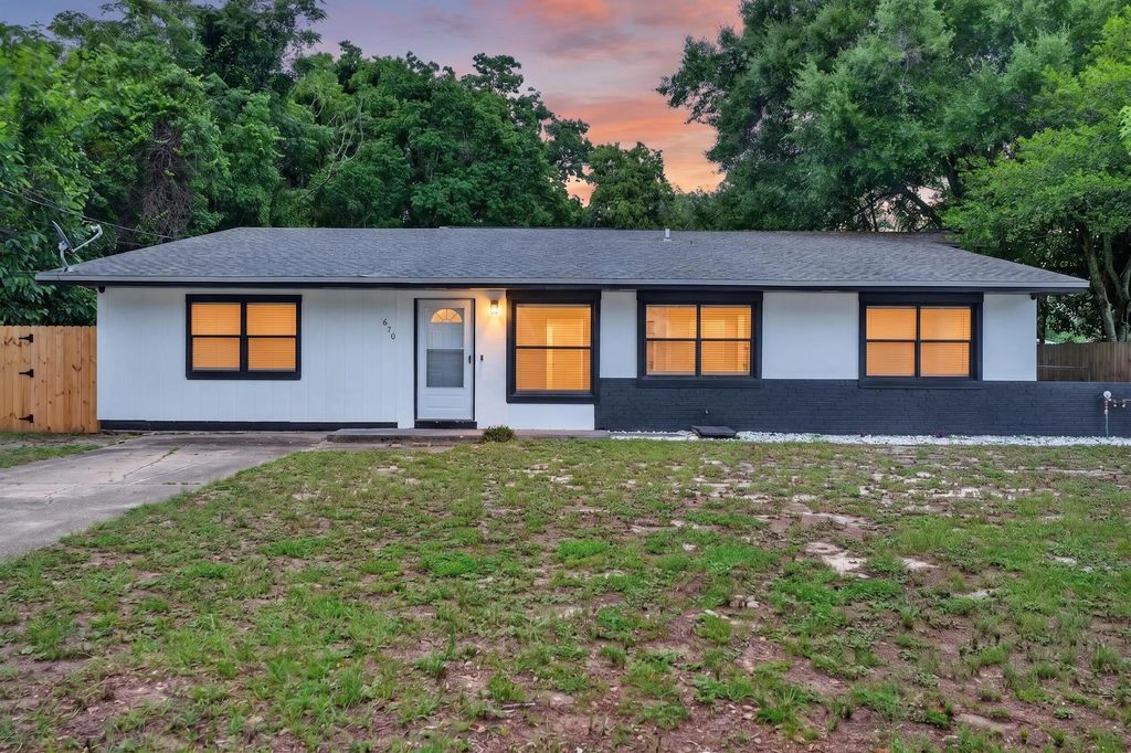 670 Shrewsbury Road, Mary Esther