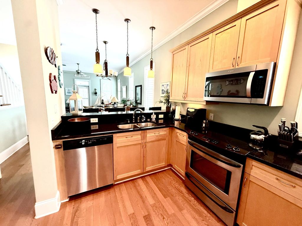 19 of 39 - 123 Cottage Court, Panama City Beach, FL