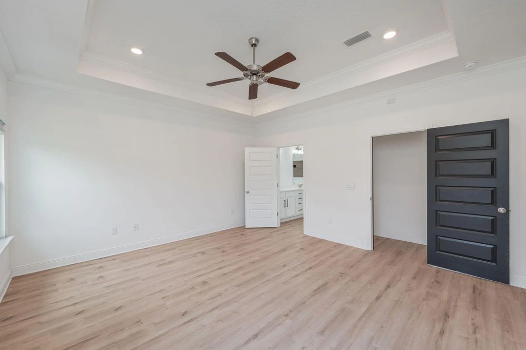 26 of 55 - 15 E Oak Trees Lane, Freeport, FL