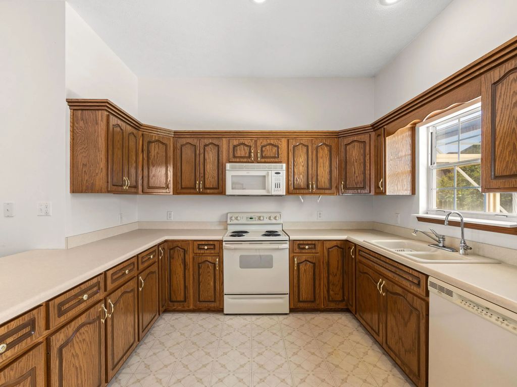 15 of 27 - 20937 S Lakeview Drive, Panama City Beach, FL
