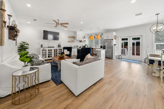 Photo of Listing #1004626