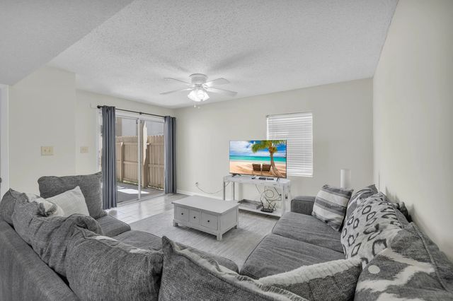 Photo of Listing #1004127