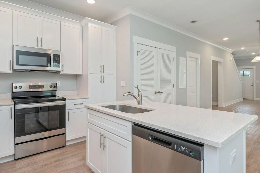 13 of 39 - 416 Date Palm Lane, Freeport, FL