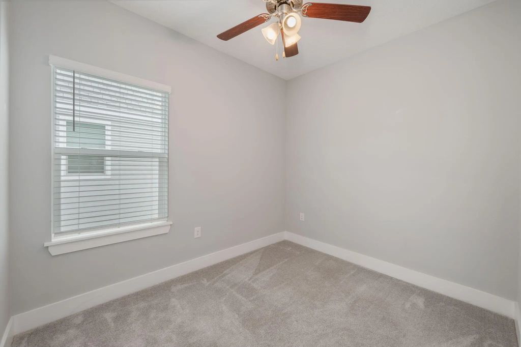 23 of 39 - 416 Date Palm Lane, Freeport, FL