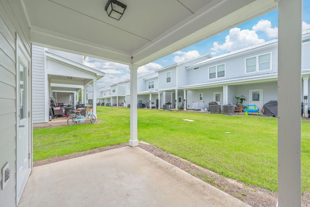 34 of 39 - 416 Date Palm Lane, Freeport, FL