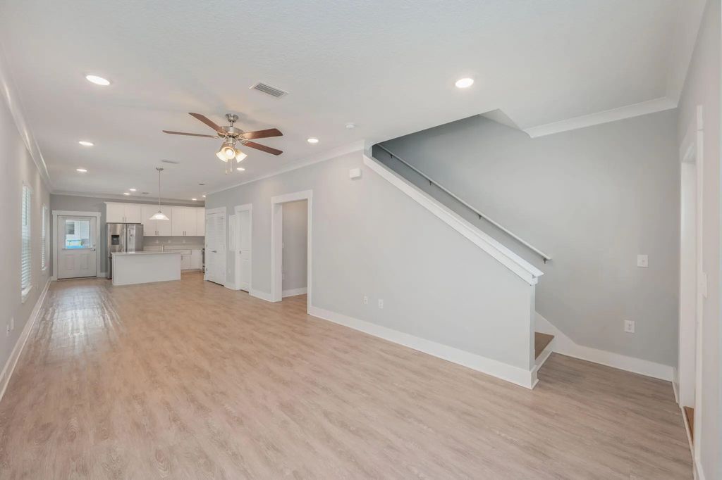 7 of 39 - 416 Date Palm Lane, Freeport, FL