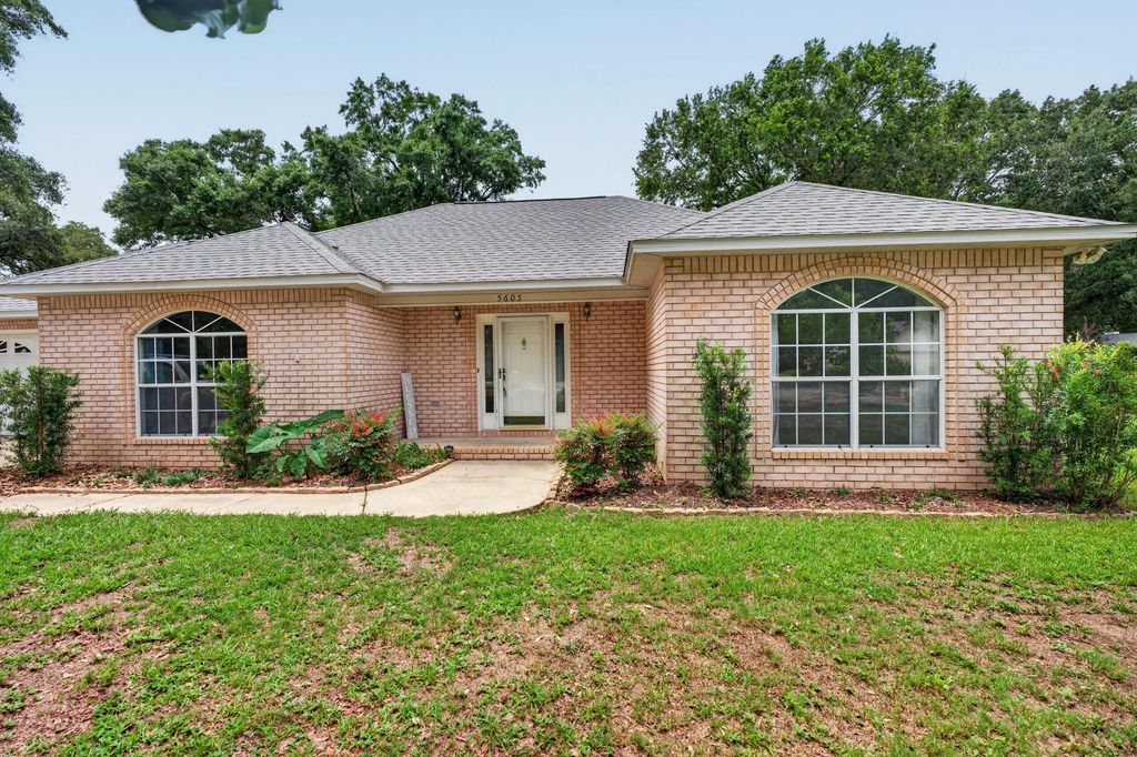 5605 Richmond Court, Pace
