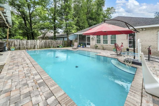 Photo of Listing #1004436
