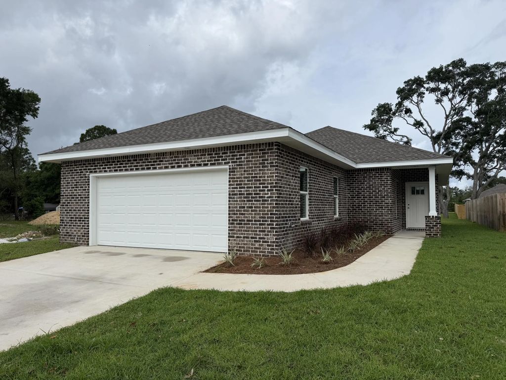 46 Winfield Street, Niceville