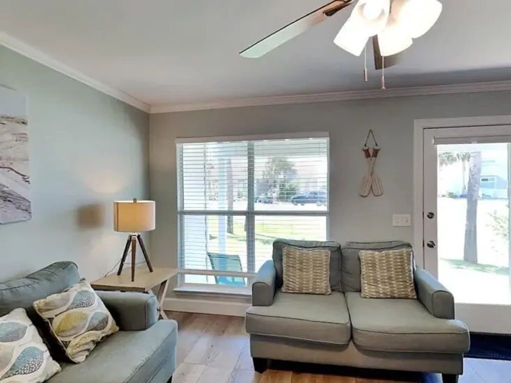 10 of 22 - 4 Villa Court, Panama City Beach, FL
