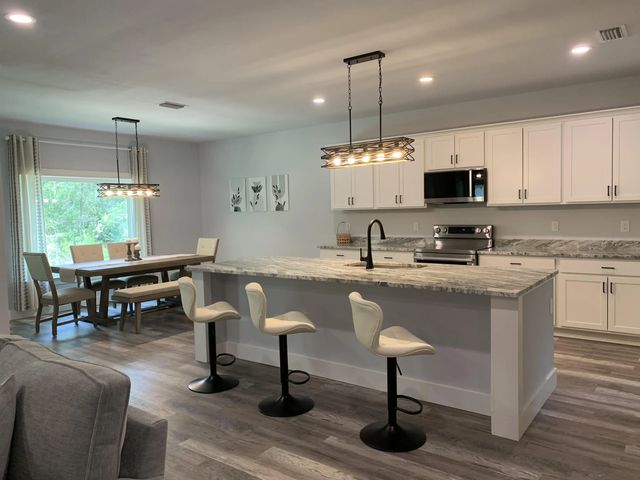 Photo of Listing #1004424