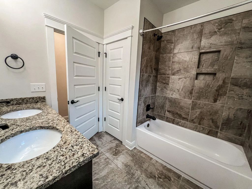 18 of 67 - 172 Mill Pond Cove, Freeport, FL