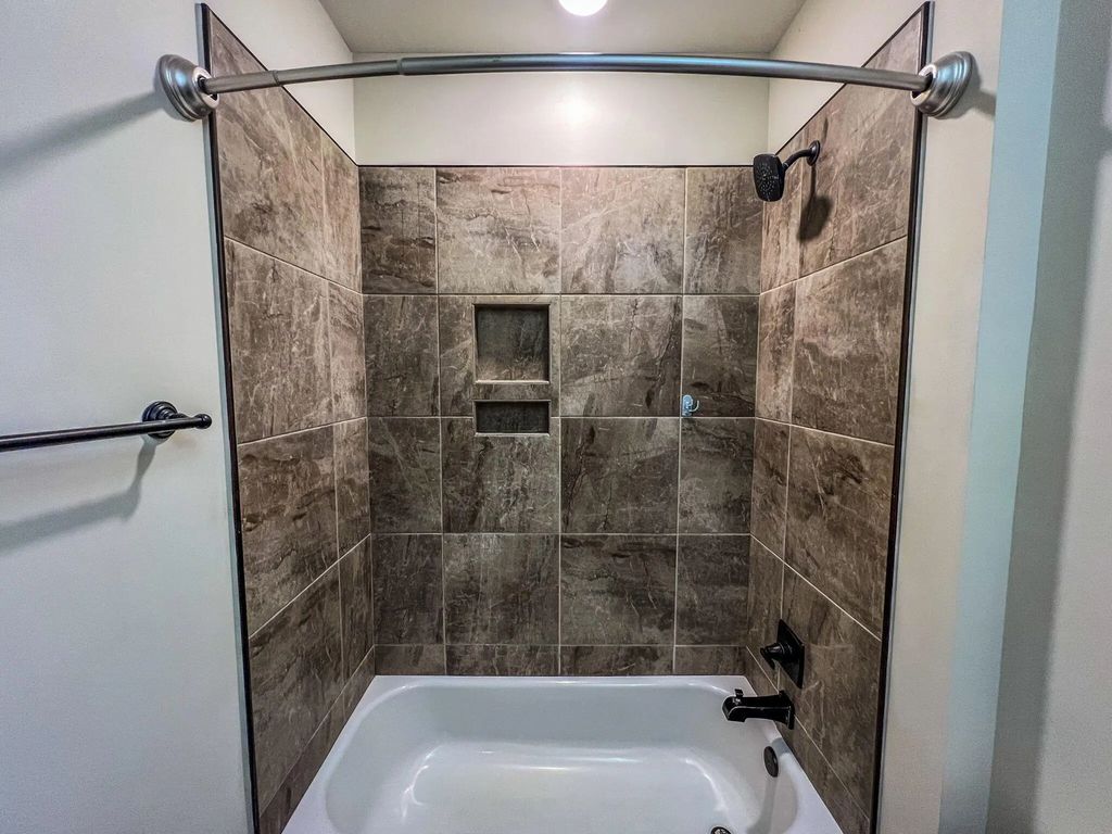 39 of 67 - 172 Mill Pond Cove, Freeport, FL