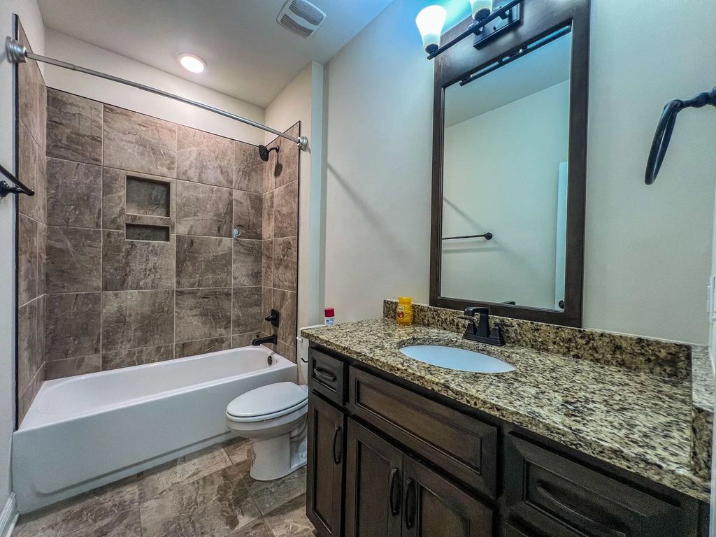 40 of 67 - 172 Mill Pond Cove, Freeport, FL
