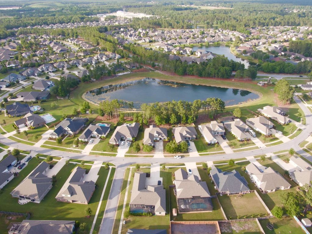 48 of 67 - 172 Mill Pond Cove, Freeport, FL