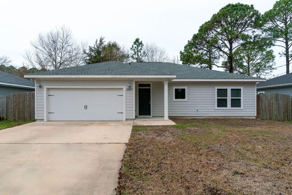 2243 N Wind Trace Road, Navarre