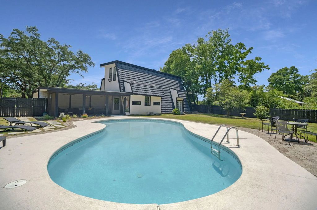 2121 Mar Mar Lane, Navarre