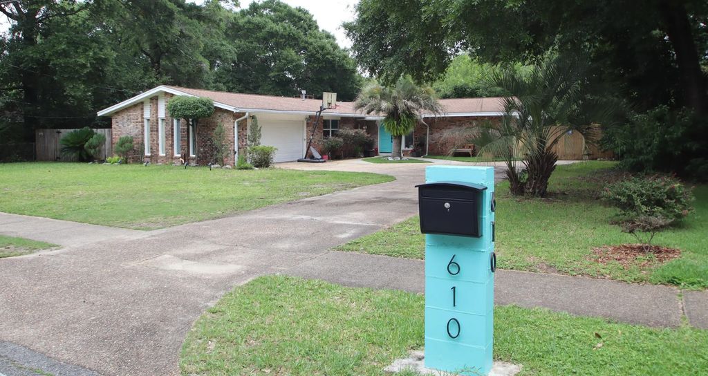 610 Ne Country Club Avenue, Fort Walton Beach