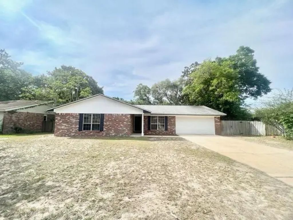 608 Bayou Lane, Niceville