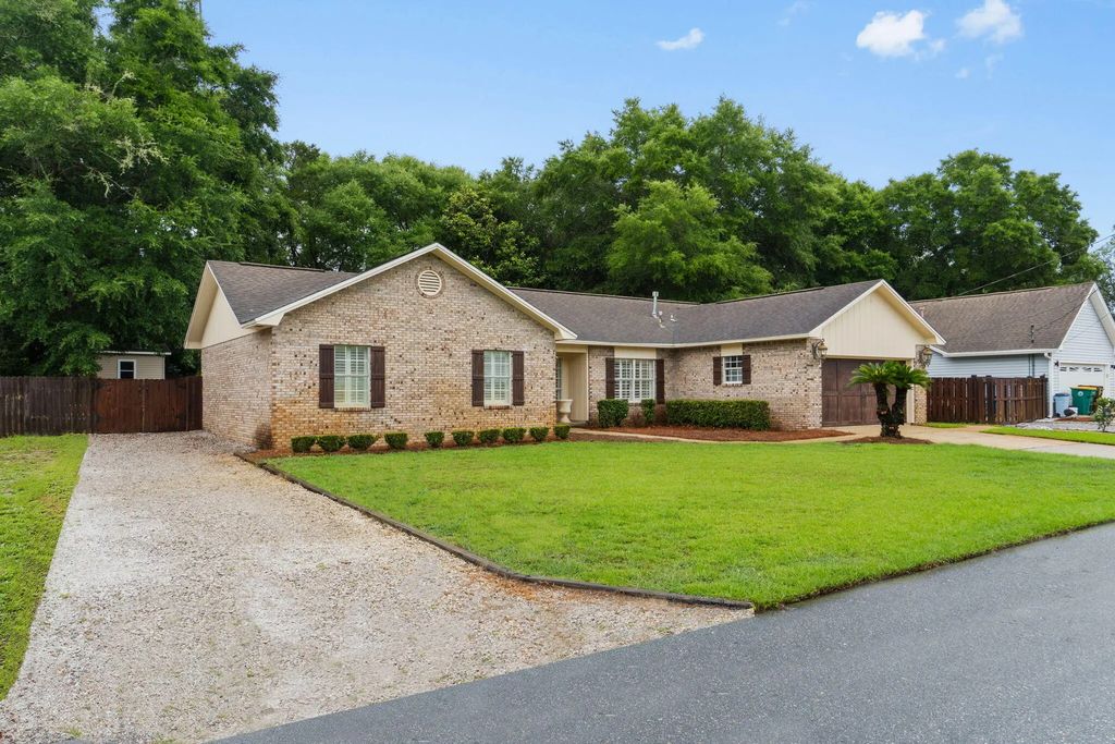 119 Oak Shores Drive, Niceville