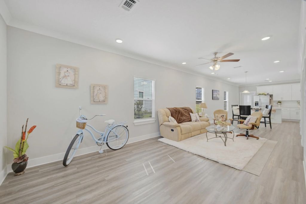 11 of 65 - 284 Date Palm Lane, Freeport, FL